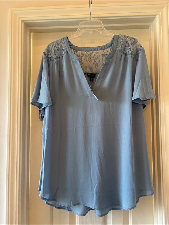 Torrid Curve Tops - NWT Torrid Harper Lace Yoke Flutter Sleeve Blouse 3x 22/24